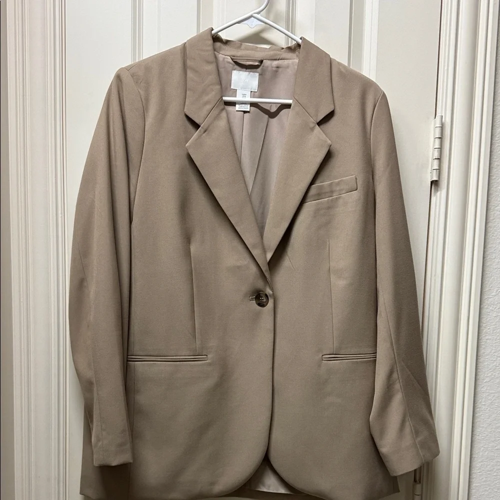 H&M Classic Tan Women's Blazer size medium